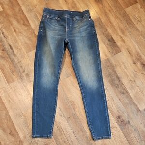 👖Signture By Levi Syrauss Pull On Skinny Jeans